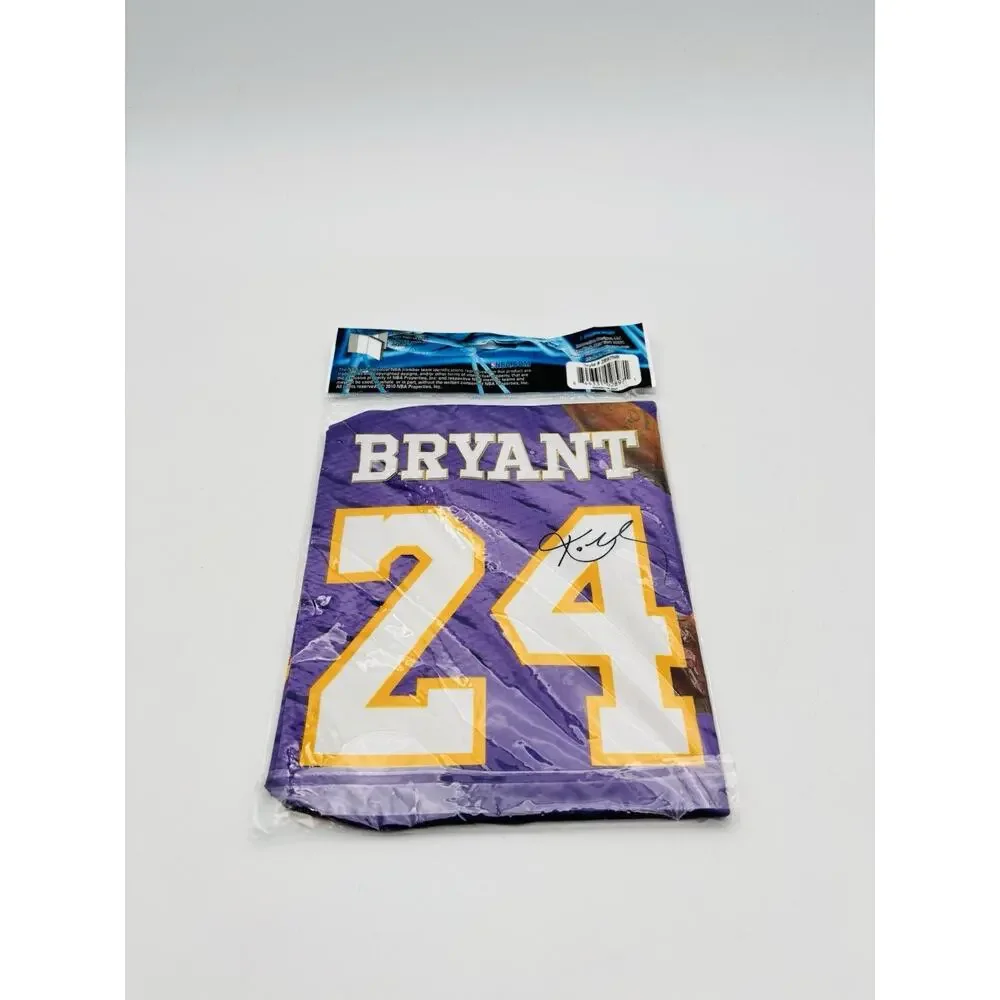 Rare 2010 LOS ANGELES KOBE BRYANT NBA STRETCHABLE FABRIC BOOK COVER NOS